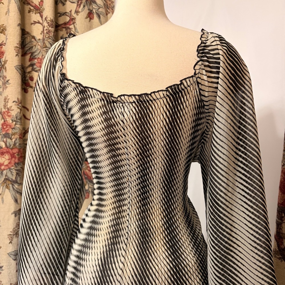 MKM Designs Black White Striped Pleated Tunic with Flowy Flared Angel Sleeve - Picture 6 of 11